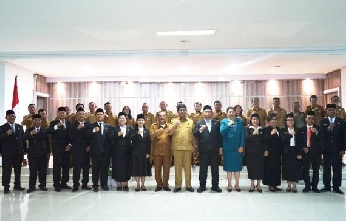 Pemkab Taput Lantik 17 Pejabat Administrator, Perkuat Kinerja Perangkat Daerah