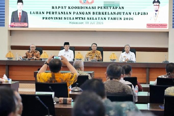 Rakor Kepala Daerah se-Sulsel, Menteri Nusron: Perlindungan Lahan Pertanian Jadi Kunci Swasembada Pangan Nasional