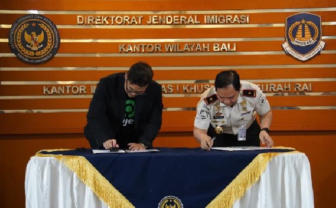 Imigrasi Ngurah Rai Gandeng Gojek, Pengantaran Paspor Kini Bisa Lewat GoSend