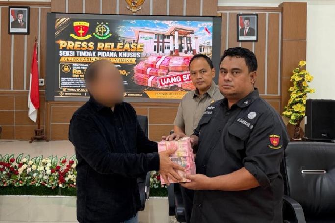 Kejari Mimika Sita Rp300 Juta dalam Penyidikan Dugaan Korupsi Pembukaan Lahan Perkebunan