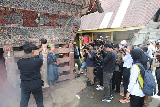 Pemkab Taput Dukung Workshop Fotografi di Pulau Sibandang untuk Promosikan Pariwisata Danau Toba