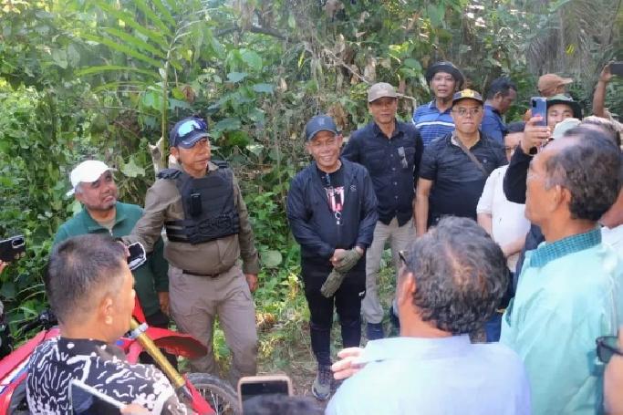 Bupati Taput dan Tapteng Tinjau Ruas Jalan Perbatasan, Proyek Rp19 Miliar Ditargetkan Mulai Juli