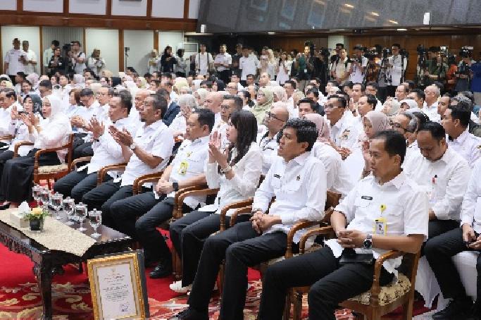 Sertipikasi Tanah DKI Jakarta Tembus 98,6 Persen, Wamen Ossy Sebut Jadi Percontohan Nasional